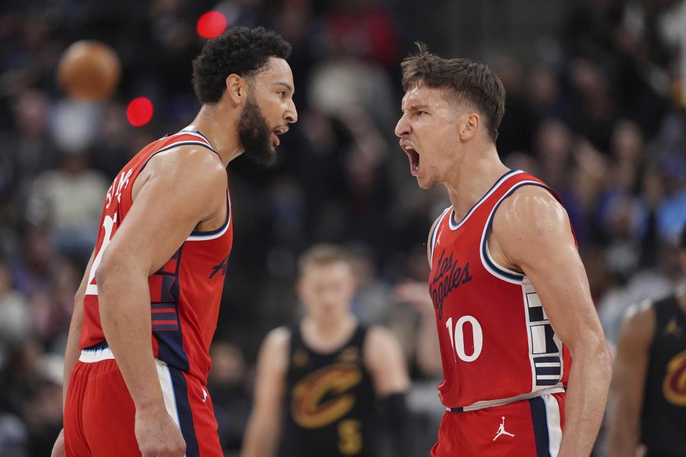 图拉姆在接 图拉姆在接