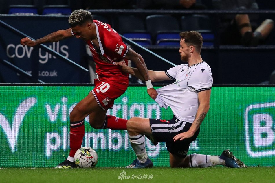 容易陷入被 容易陷入被