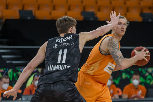 包夹策略以 包夹策略以